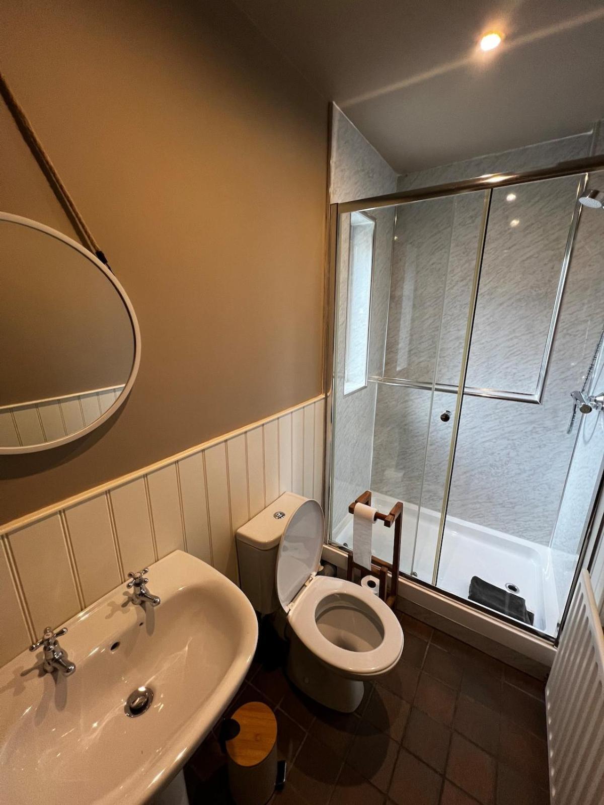 Central Malham Wellbeing Escape With Hot Tub Sleeps 8 Экстерьер фото